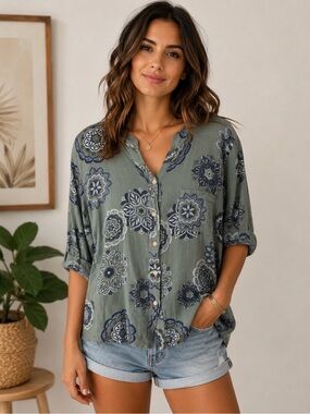 Via Vitale 100% Cotton Green Floral Button-Down Shirt with High-Low Hem